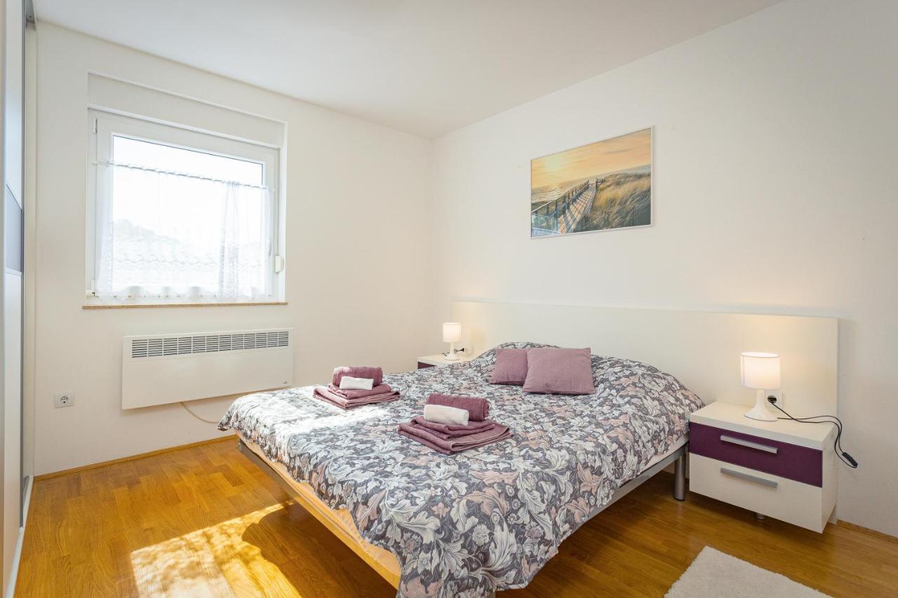 Seaside Apartment Lara Banjole Kültér fotó