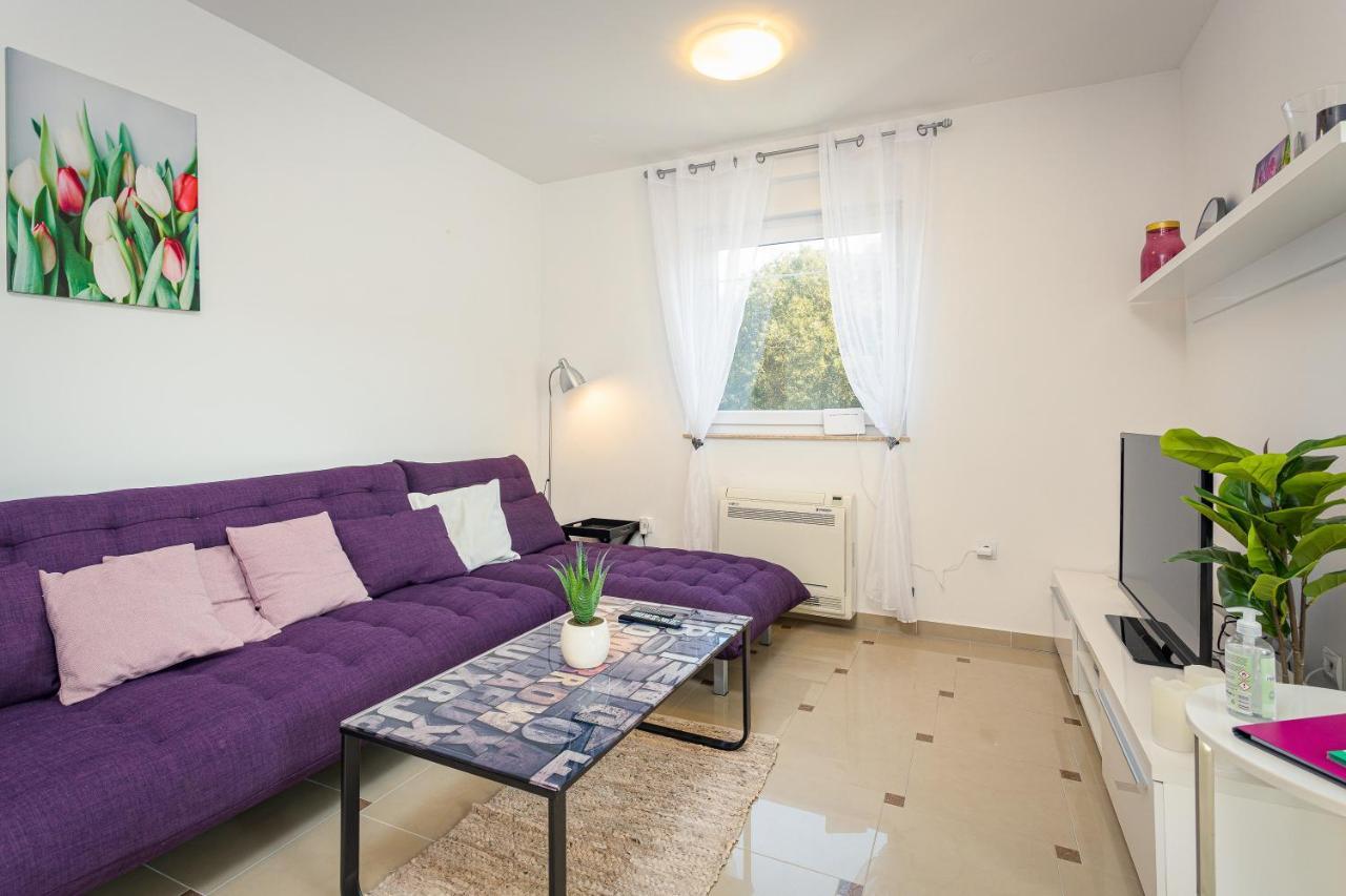 Seaside Apartment Lara Banjole Kültér fotó